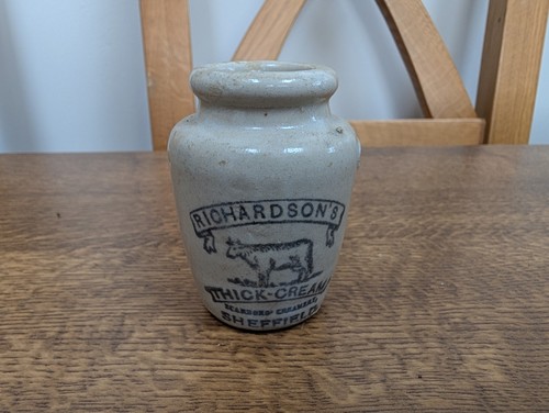 Yorkshire cream pot - pot,
