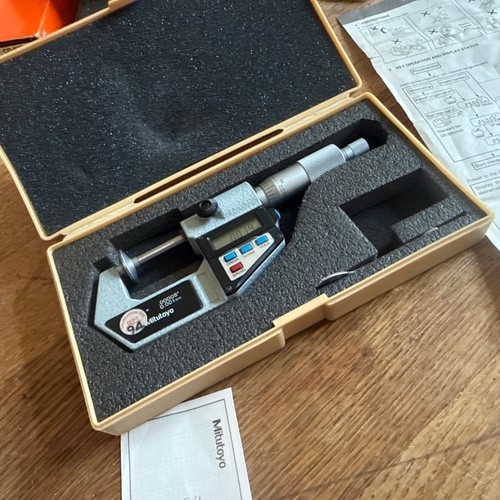 Mitutoyo digital micrometer - digital,