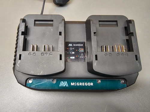 Duel battery 18v - duel, charger