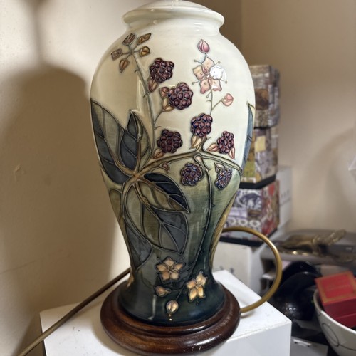Moorcroft pottery bramble - moorcroft,