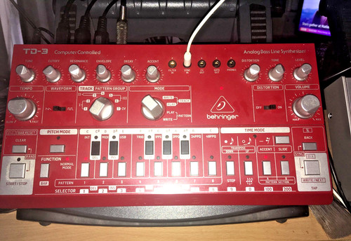 Behringer analog bass - behringer,