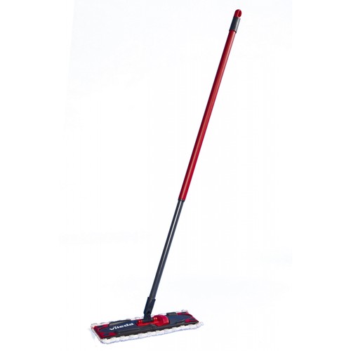 Flat mop with telescopic