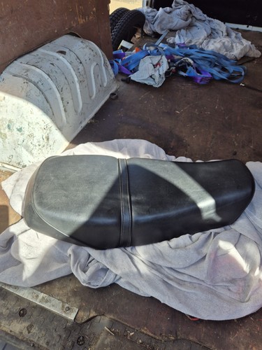 Suzuki sp370 dr370 seat - suzuki,