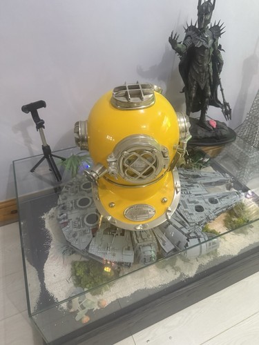 Divers helmet replica - helmet,