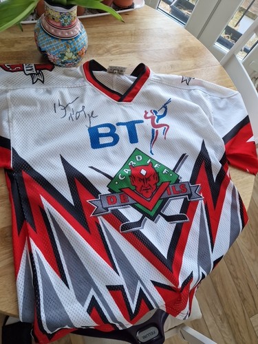 Cardiff devils ice hockey - cardiff,