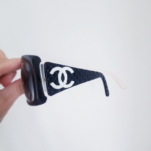 Genuine chanel black white - black,