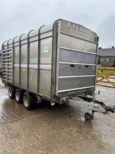 Ifor williams tri axle - tri,