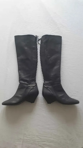 Pied terre black - terre,