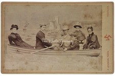 CABINET CARD FAMILY IN STUDIO