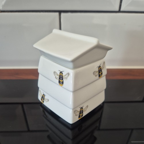 Froxfield pipers honey pot bee - pipers,
