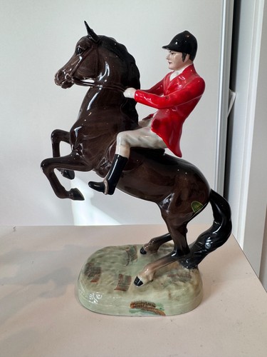 Vintage beswick fox hunt - fox, horse