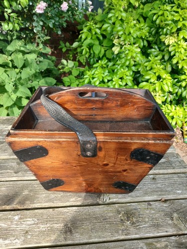 Antique housemaids gardening - antique,