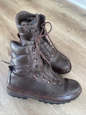 Altberg defender boots size