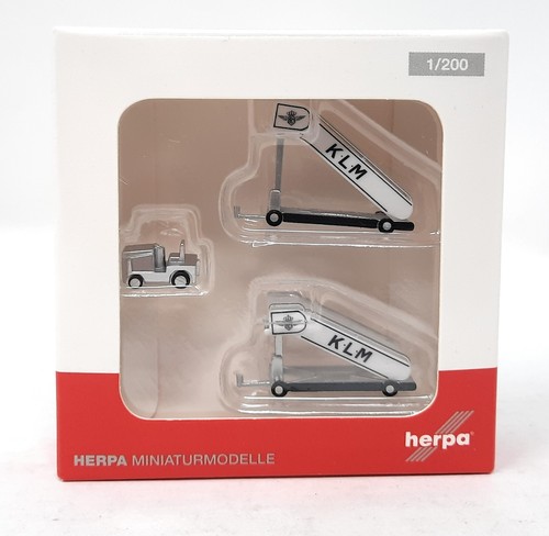 Airplane herpa wings - airplane,
