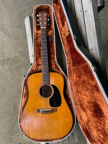 Martin acoustic guitar - d-18,