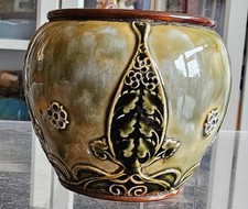 Antique Royal Doulton Lambeth Stoneware Sugar Bowl – Pattern No. 2453c.1902–1922