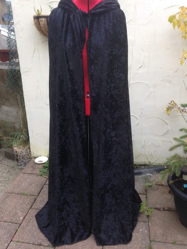Hooded cloak black with bottle - with,