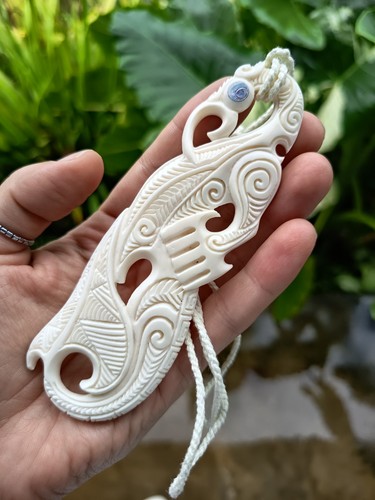 Large maori manaia hei matau - maori,
