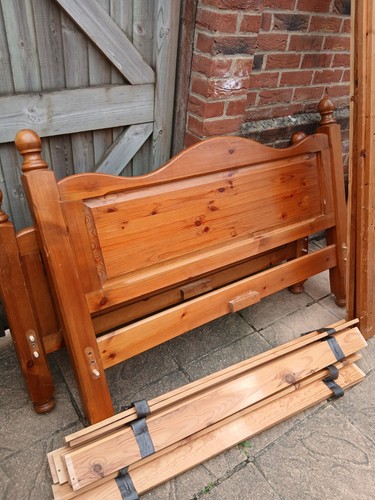 Solid pine chunky double - chunky, bed