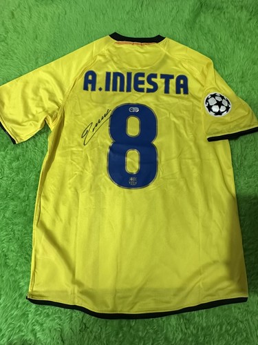 Andrés iniesta signed - iniesta, fc