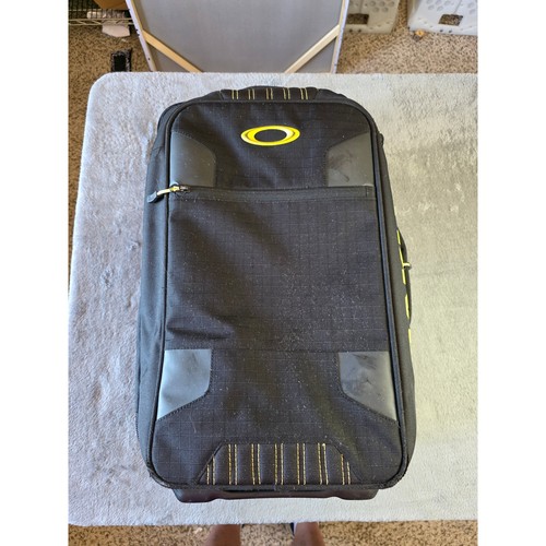 Oakley rolling carry - oakley,