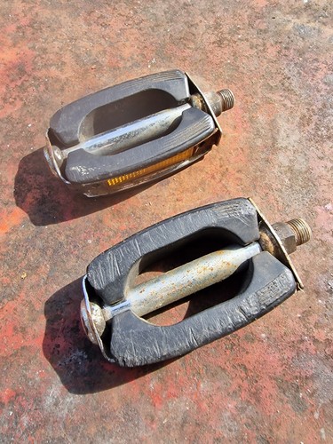 Vintage chunky black rubber