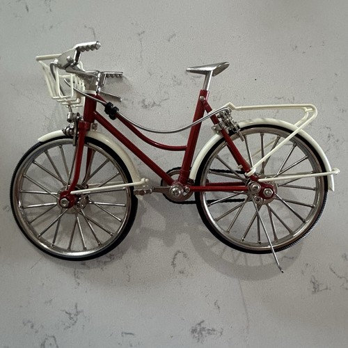 Diecast model ladies - model, bike