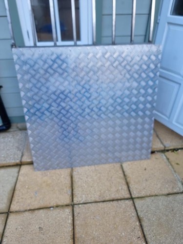 Aluminium chequered plate - x,
