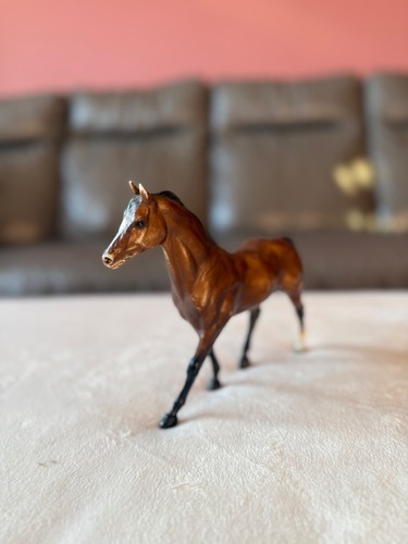 Breyer collectible horse - horse, lb