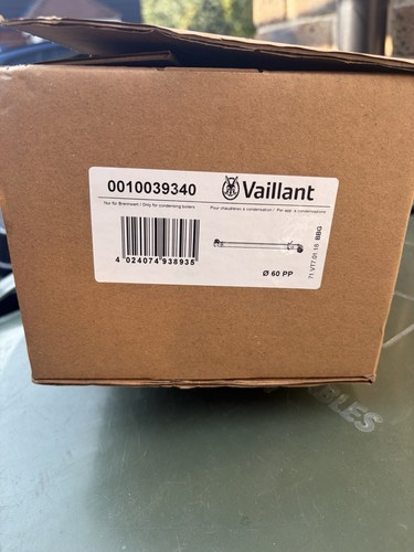 Vaillant white plume - white,