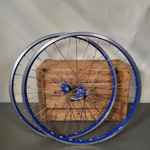 Araya with onza hubs - with,