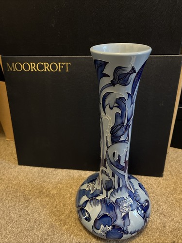 Moorcroft pottery vase allegro - moorcroft,