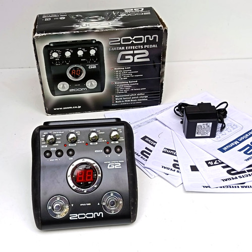 Zoom guitar effects - zoom,