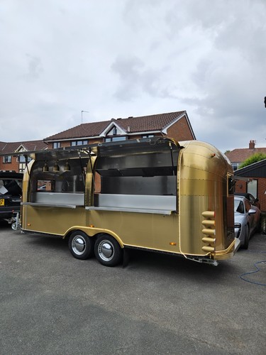 Catering trailer airstream - -,