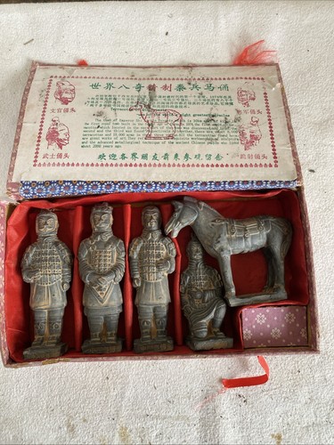 Vintage boxed set chinese - of,