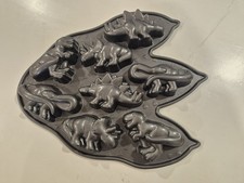Nordic Ware Dinosaur Cake 8 Muffin Tin Made in USA
