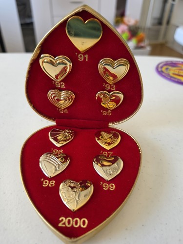 Small gold metal - small,