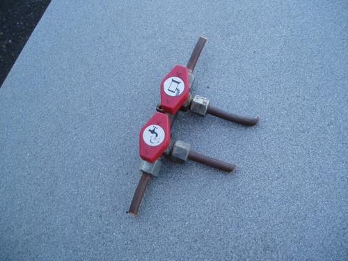Caravan gas manifold - caravan,