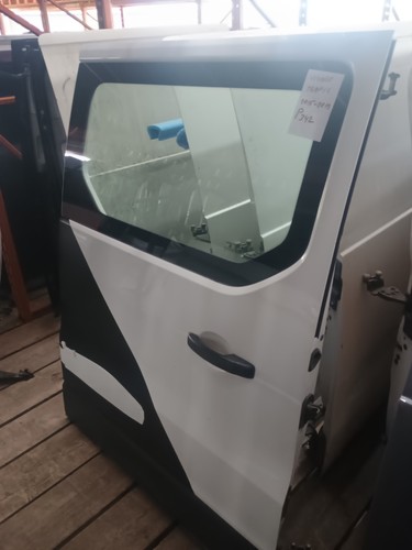Vauxhall vivaro renault trafic - vivaro,