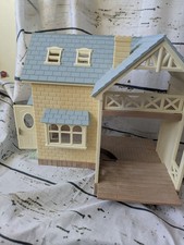 Sylvanian Families Blue Roof