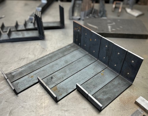 Giant ladder bracket - 2, x
