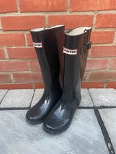 Black Hunter wellington boots