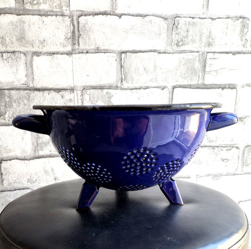 Blue enamel kitchen sieve - blue,