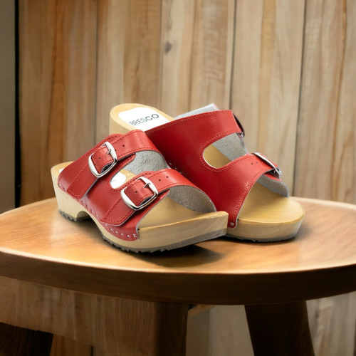 Wooden clogs with - , toe