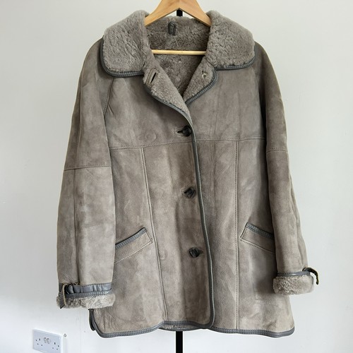 Vintage sheepskin coat - vintage,