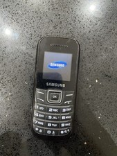 Samsung GT-E1200i (Unlocked) Mobile Phone Excellent Condition With Charger