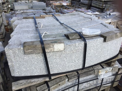 Granite radius kerbs - ,