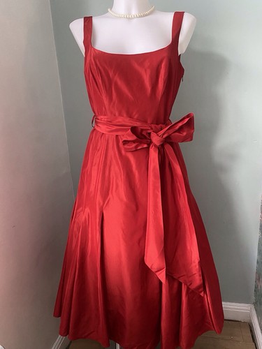 Debut red scoop neck swing - scoop,