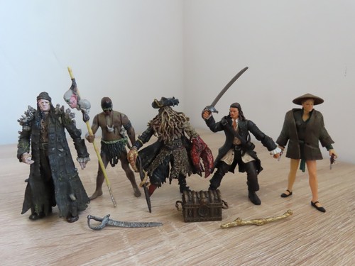 Zizzle disney pirates the - disney, of
