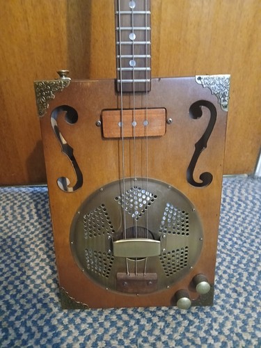Cigar box guitar string - cigar,